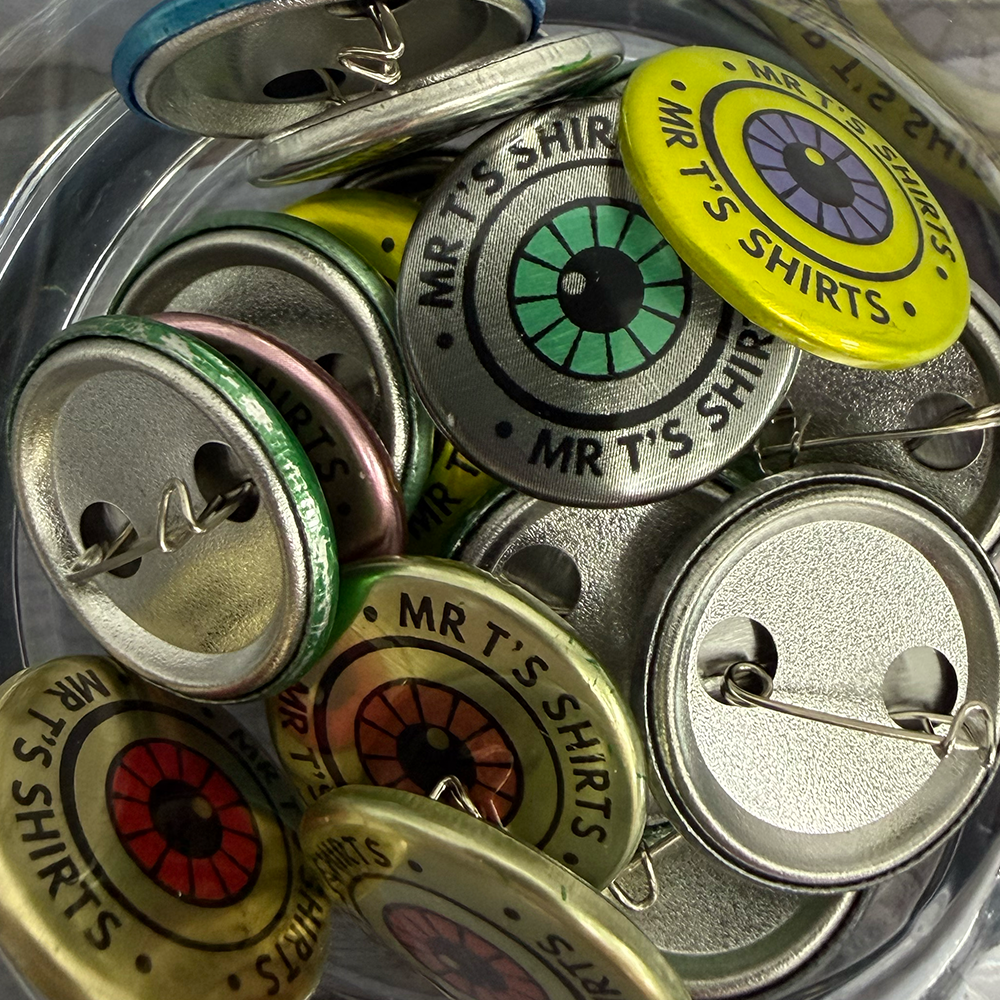 custom metal badges