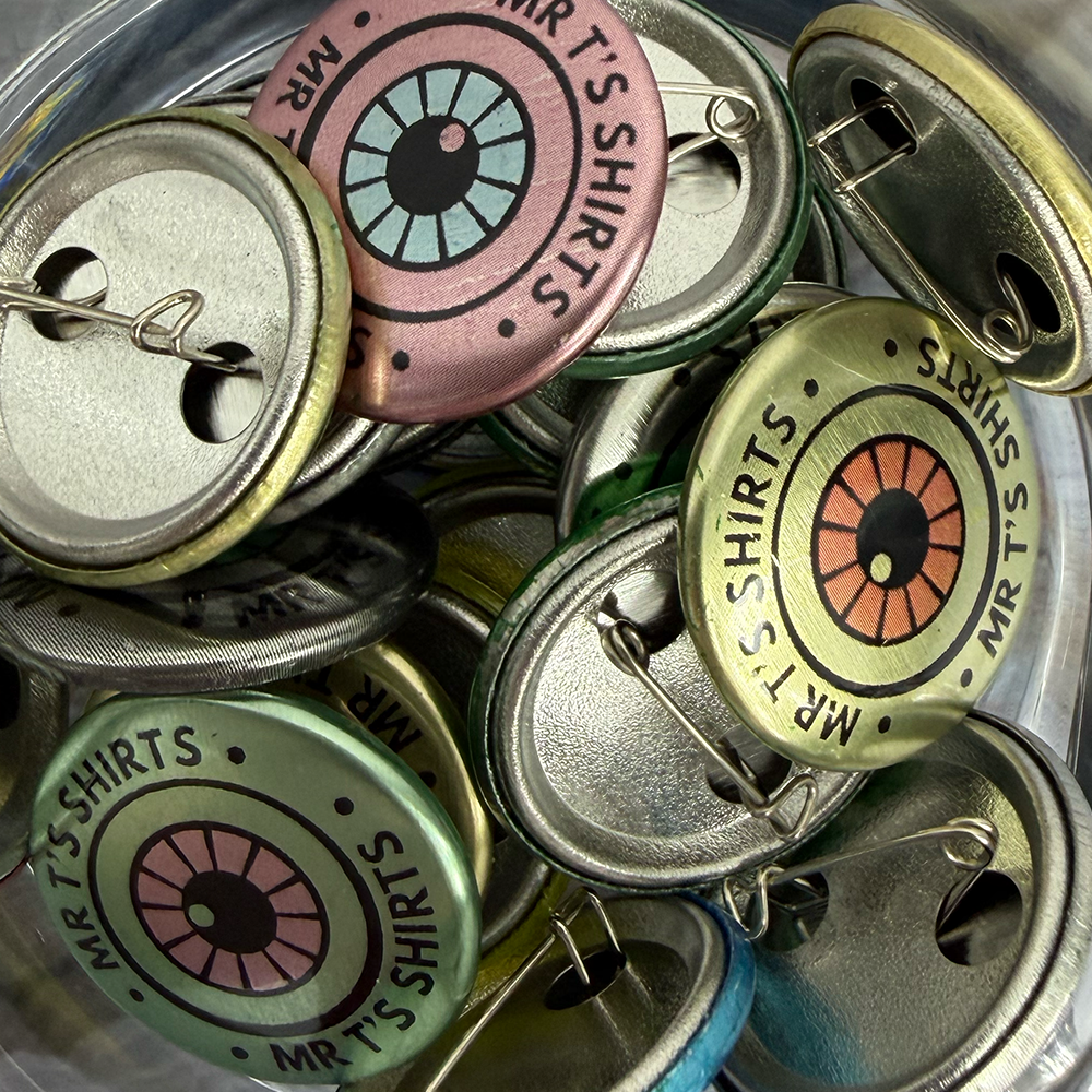 custom metal badges