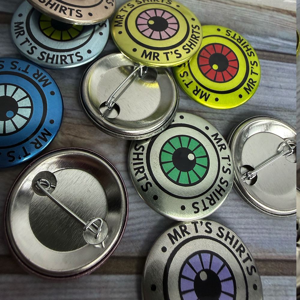 32mm metallic badges