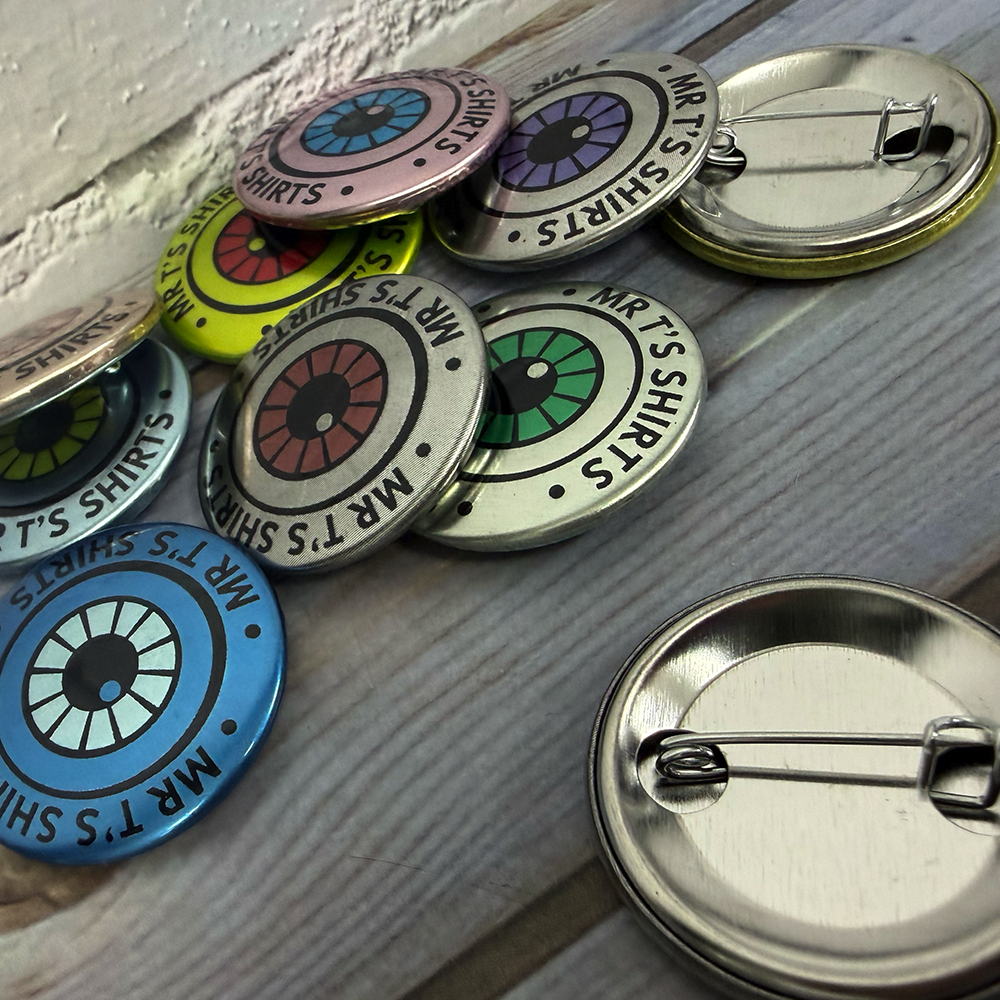 32mm metallic badges