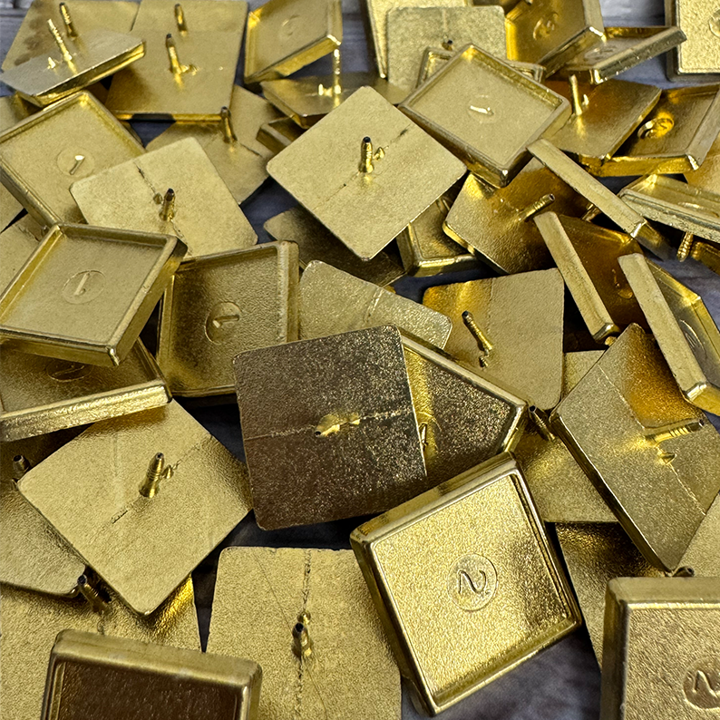 square gold badges
