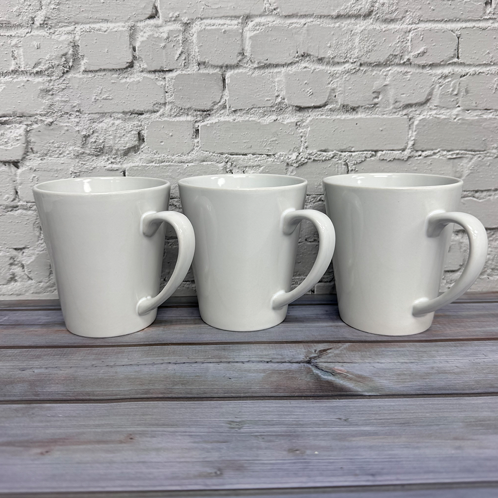 white mugs